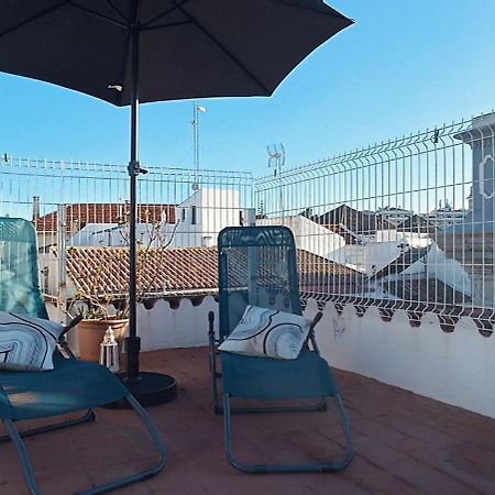 Apartment With Roof Terrace In Town Centre 塔维拉 外观 照片